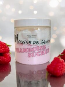 mousse de savon framboises sucrées peau d'aneeee