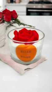 bougie fleur rose rouge peau d'ane chantilly