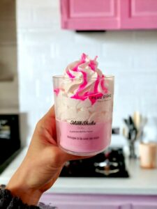 milkshake framboise myrtille chantilly peau d'ane bougie gourmande