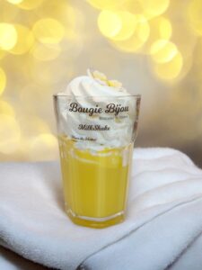 bougie bijou gourmande milkshake strass monoi peau d'ane