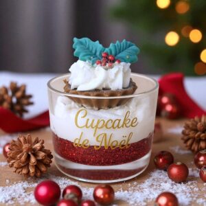 bougie gourmande de noel peau d'ane féérique cupcake de noel a la fraise